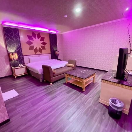 Huang Xing Motel Pingtung Екстер'єр фото