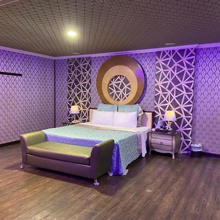 Huang Xing Motel Pingtung Екстер'єр фото