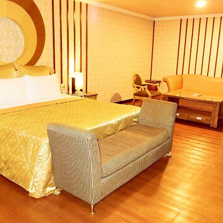 Huang Xing Motel Pingtung Екстер'єр фото