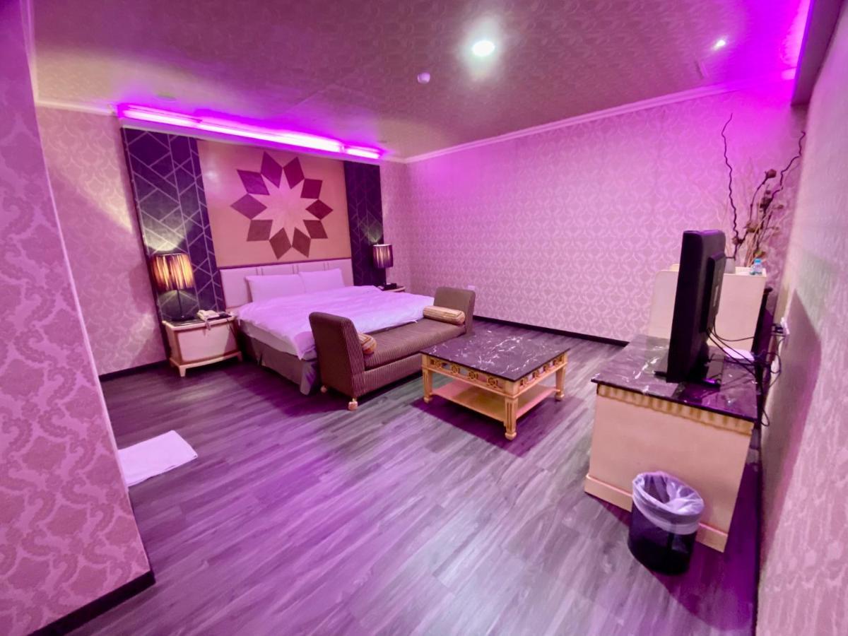 Huang Xing Motel Pingtung Екстер'єр фото
