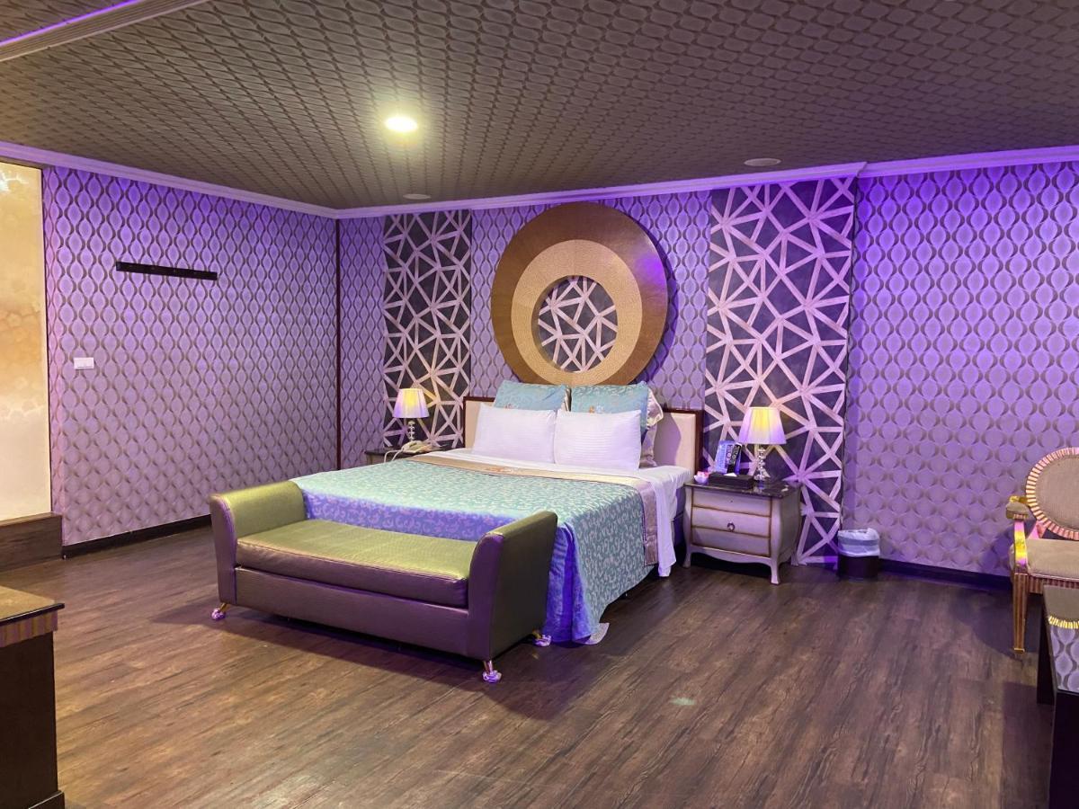 Huang Xing Motel Pingtung Екстер'єр фото