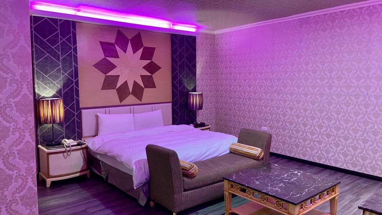 Huang Xing Motel Pingtung Екстер'єр фото