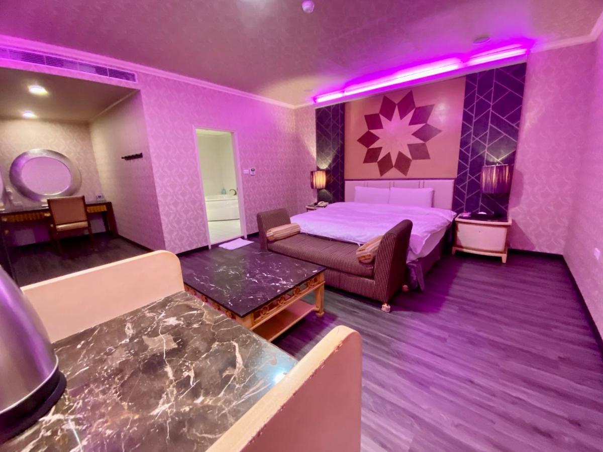 Huang Xing Motel Pingtung Екстер'єр фото