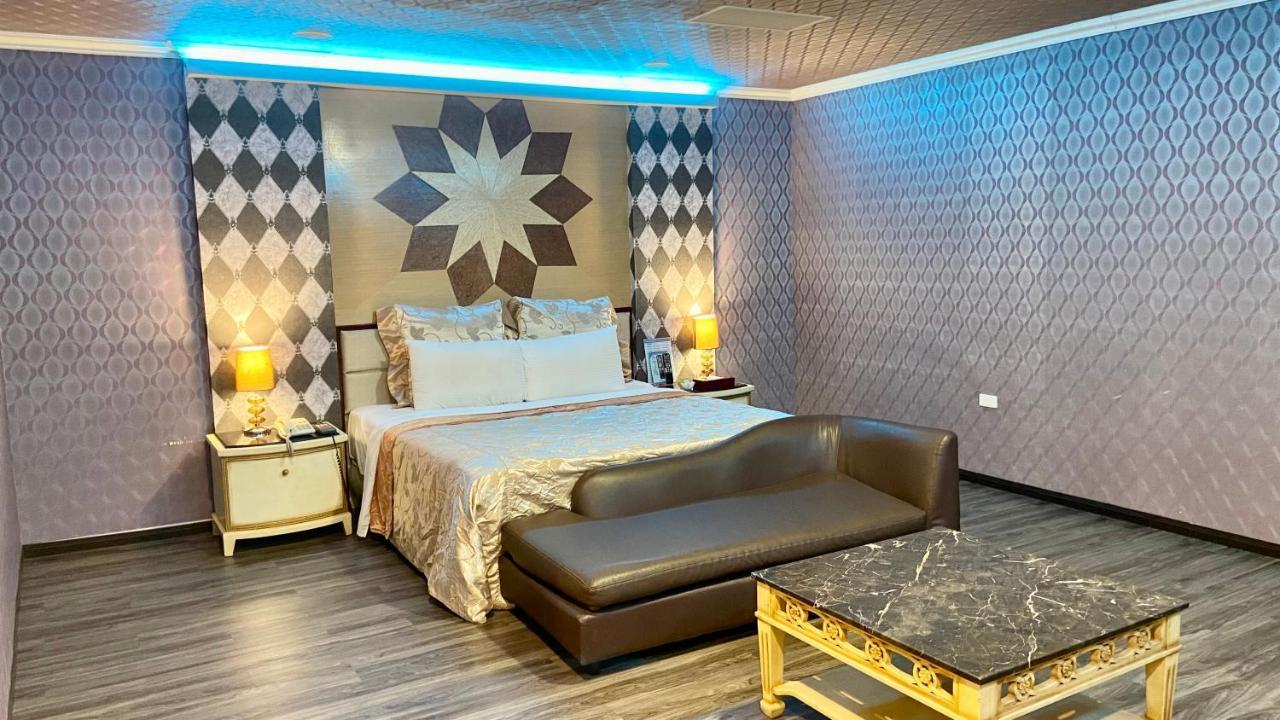 Huang Xing Motel Pingtung Екстер'єр фото