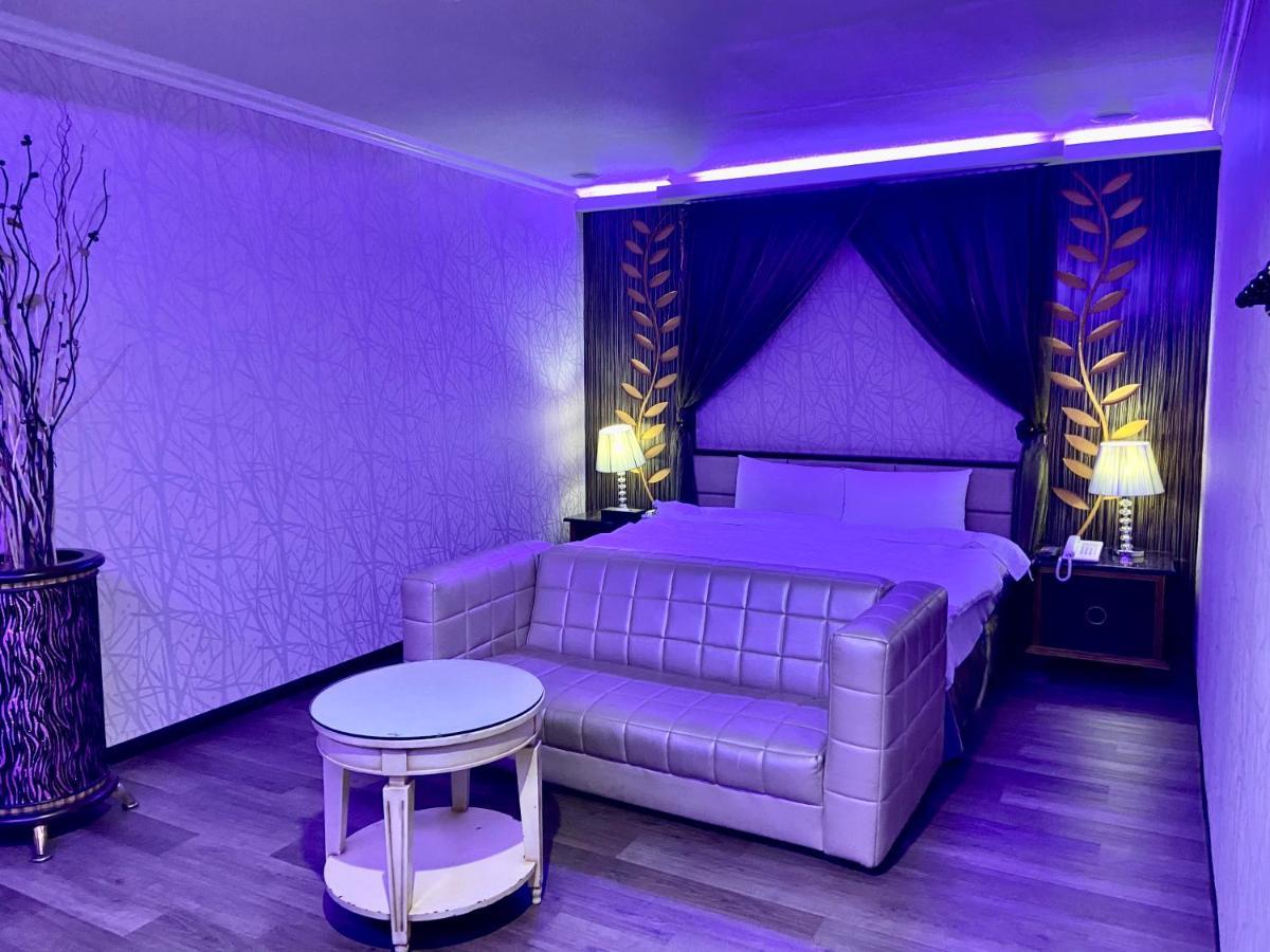 Huang Xing Motel Pingtung Екстер'єр фото