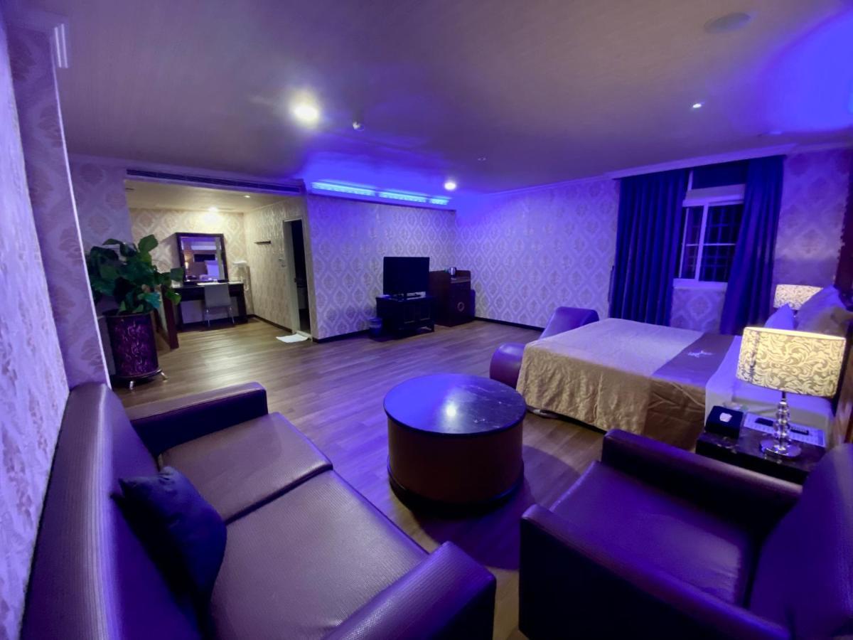 Huang Xing Motel Pingtung Екстер'єр фото