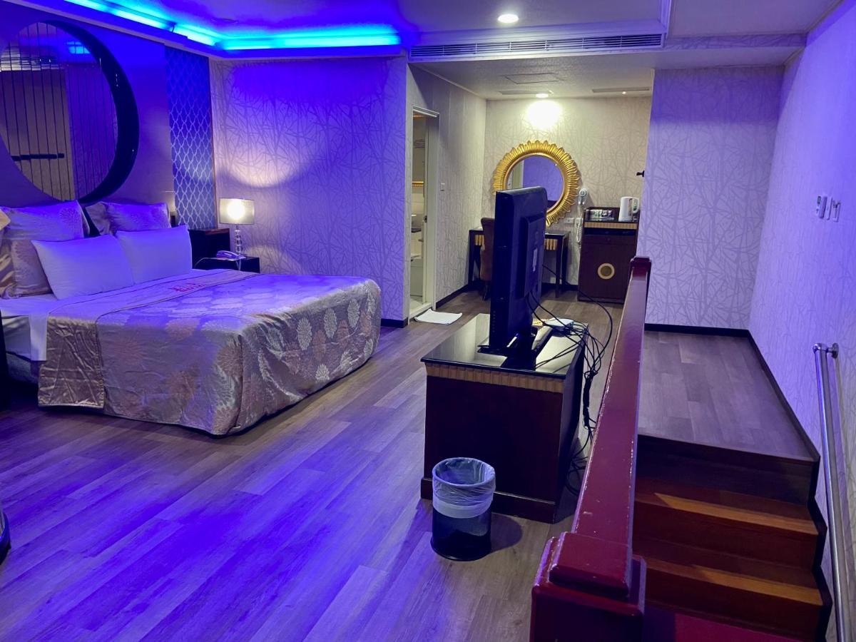 Huang Xing Motel Pingtung Екстер'єр фото