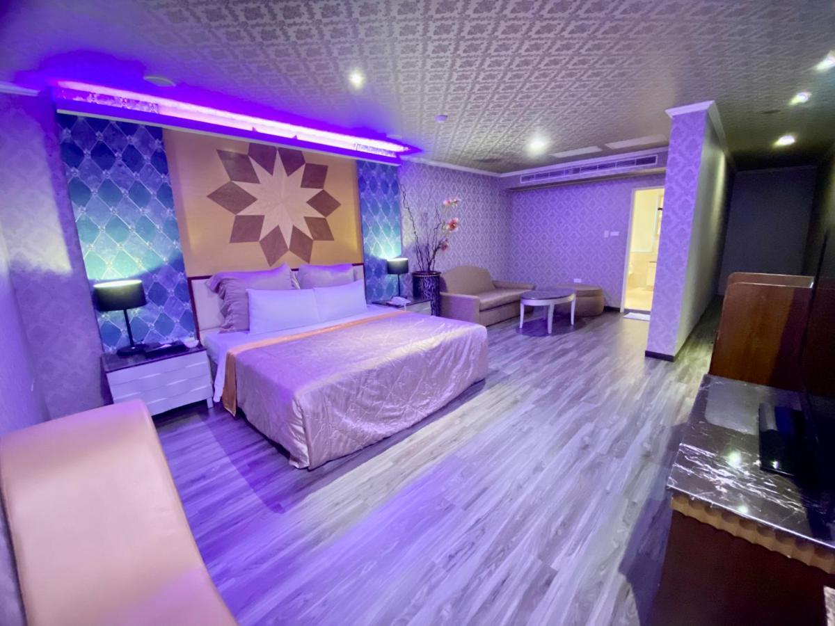 Huang Xing Motel Pingtung Екстер'єр фото