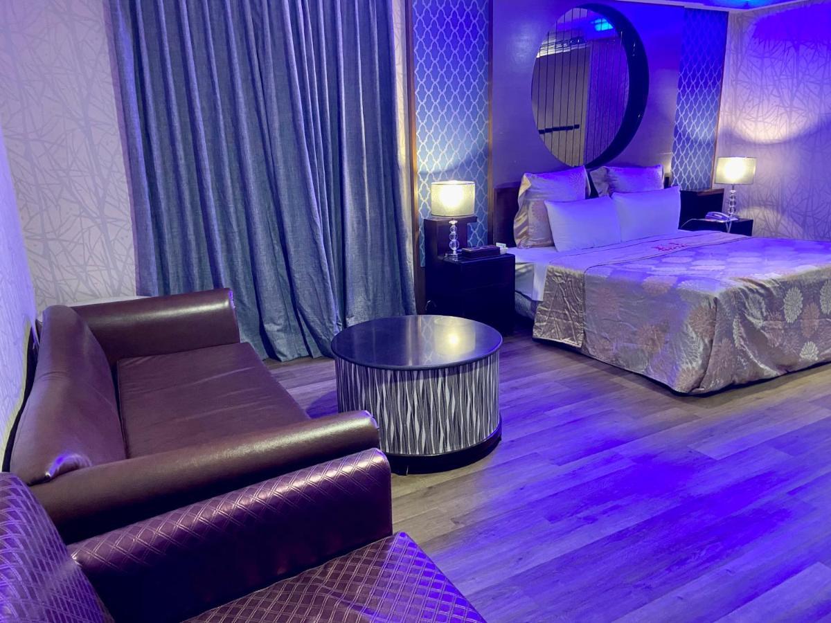 Huang Xing Motel Pingtung Екстер'єр фото