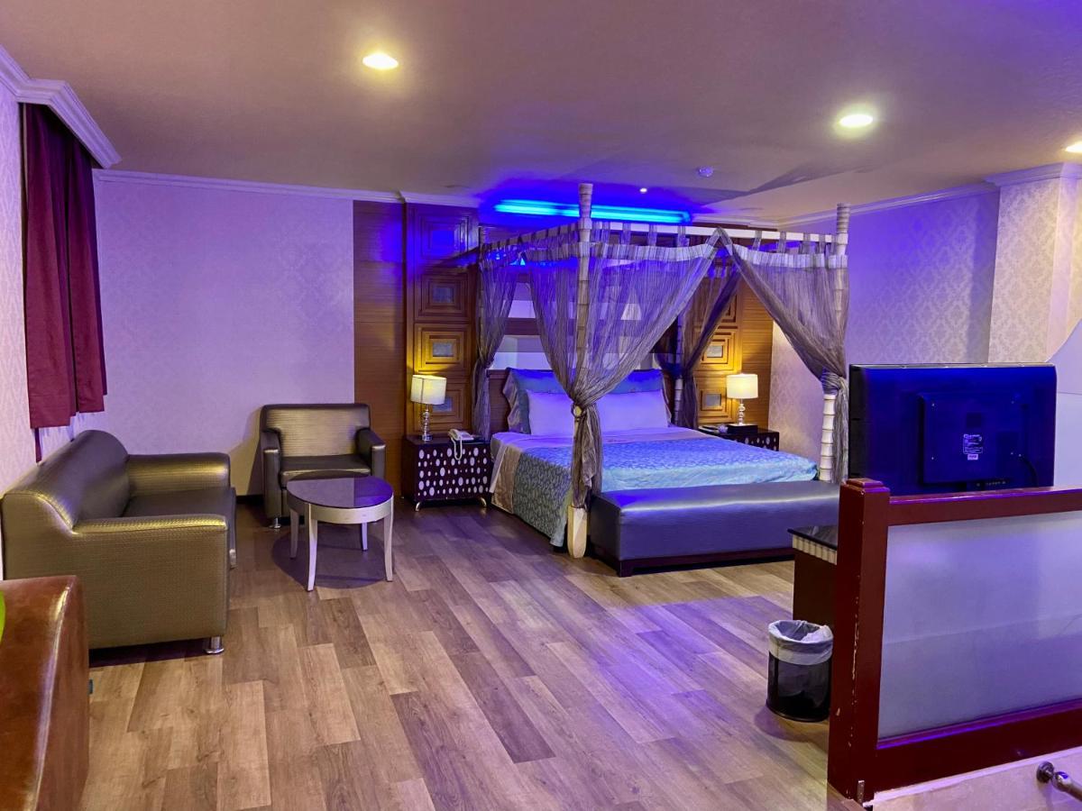 Huang Xing Motel Pingtung Екстер'єр фото
