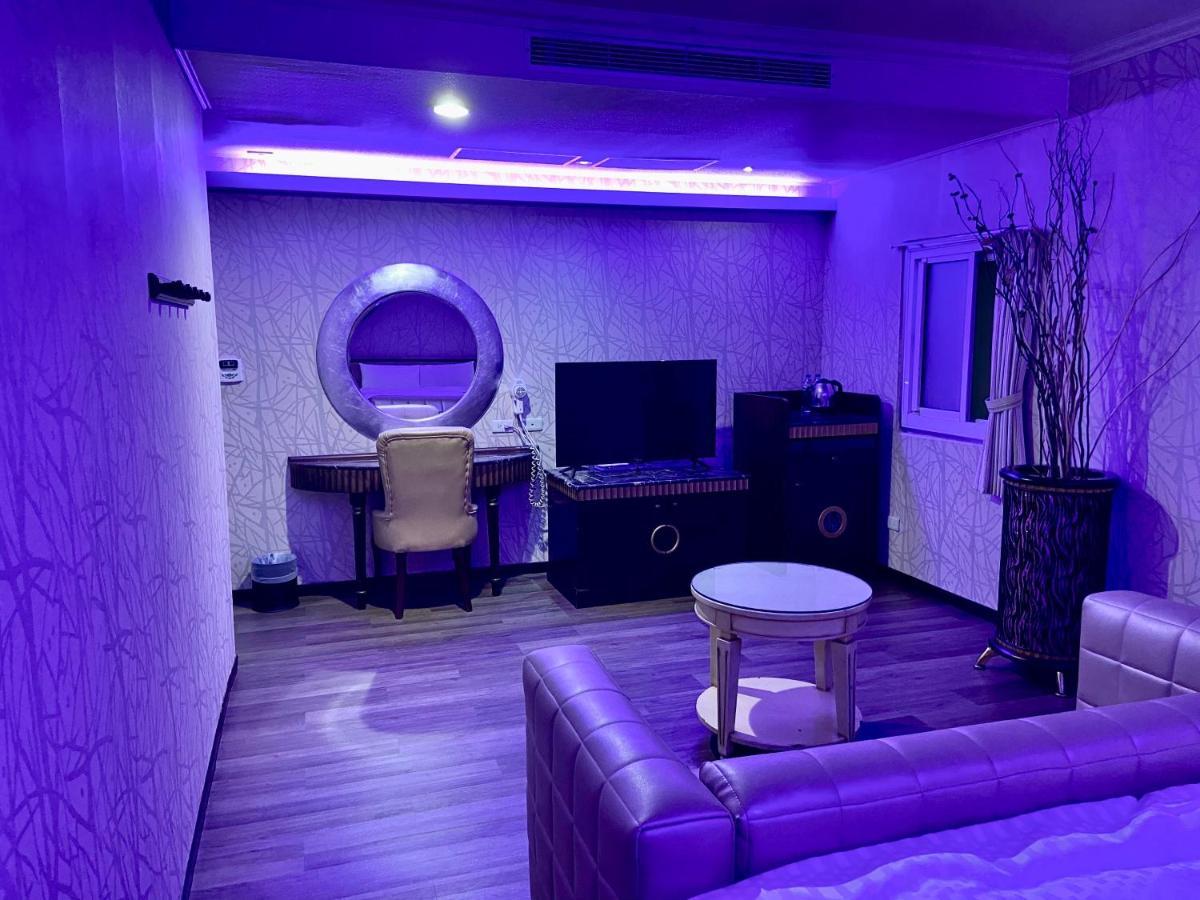 Huang Xing Motel Pingtung Екстер'єр фото
