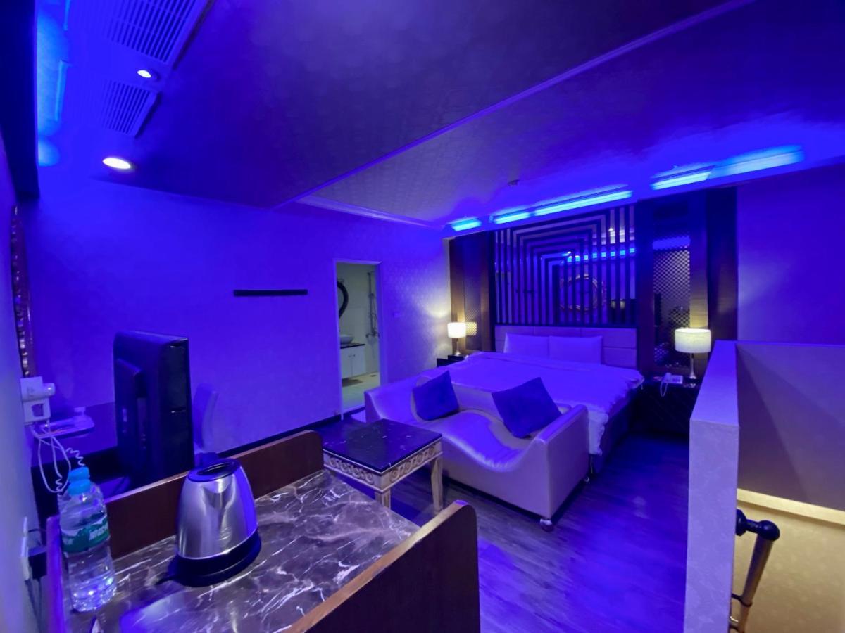 Huang Xing Motel Pingtung Екстер'єр фото