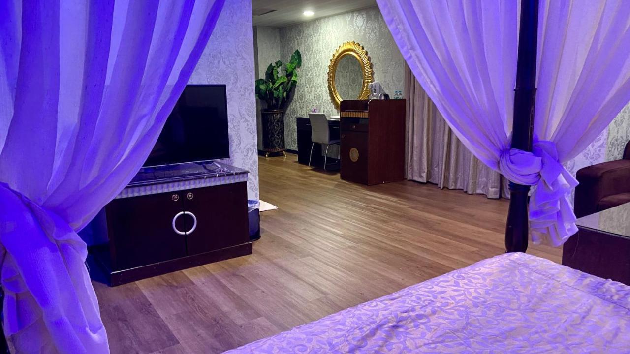 Huang Xing Motel Pingtung Екстер'єр фото