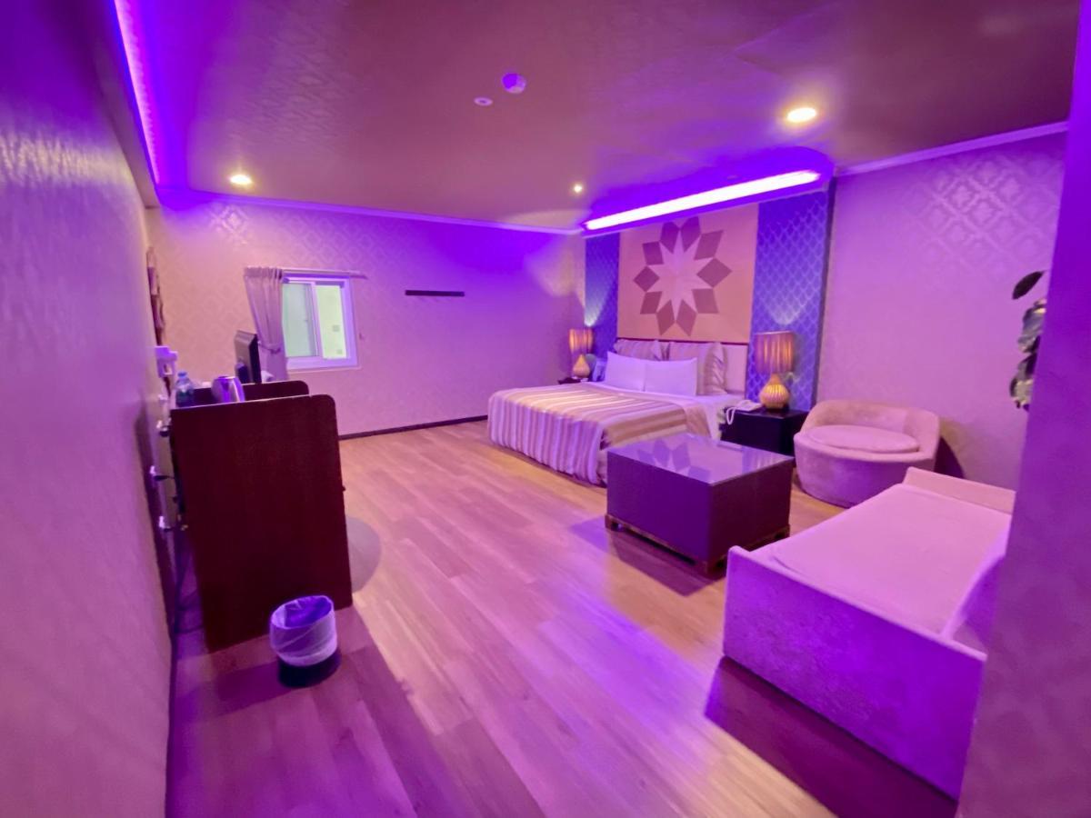 Huang Xing Motel Pingtung Екстер'єр фото