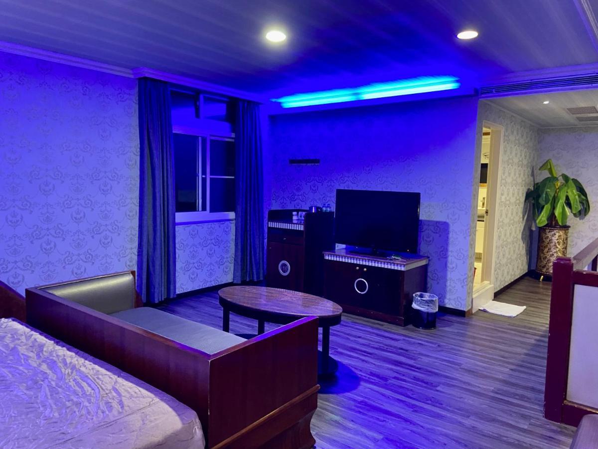 Huang Xing Motel Pingtung Екстер'єр фото