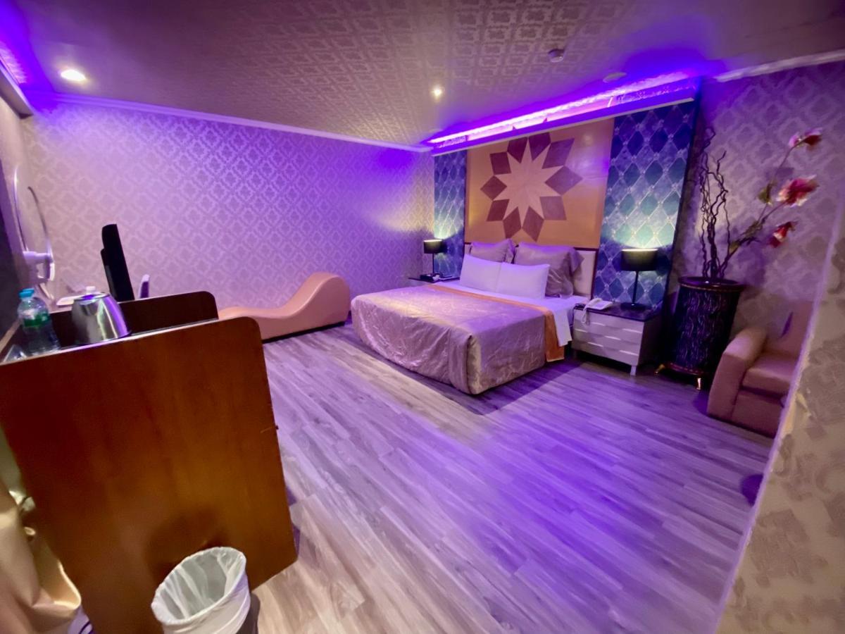Huang Xing Motel Pingtung Екстер'єр фото