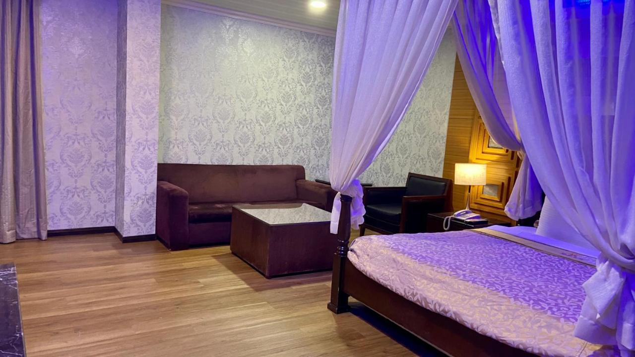 Huang Xing Motel Pingtung Екстер'єр фото