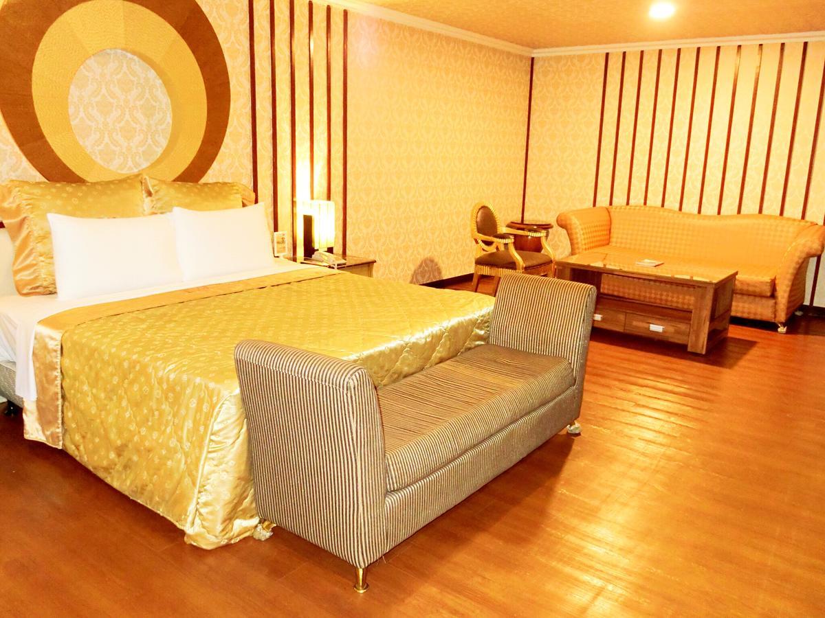 Huang Xing Motel Pingtung Екстер'єр фото